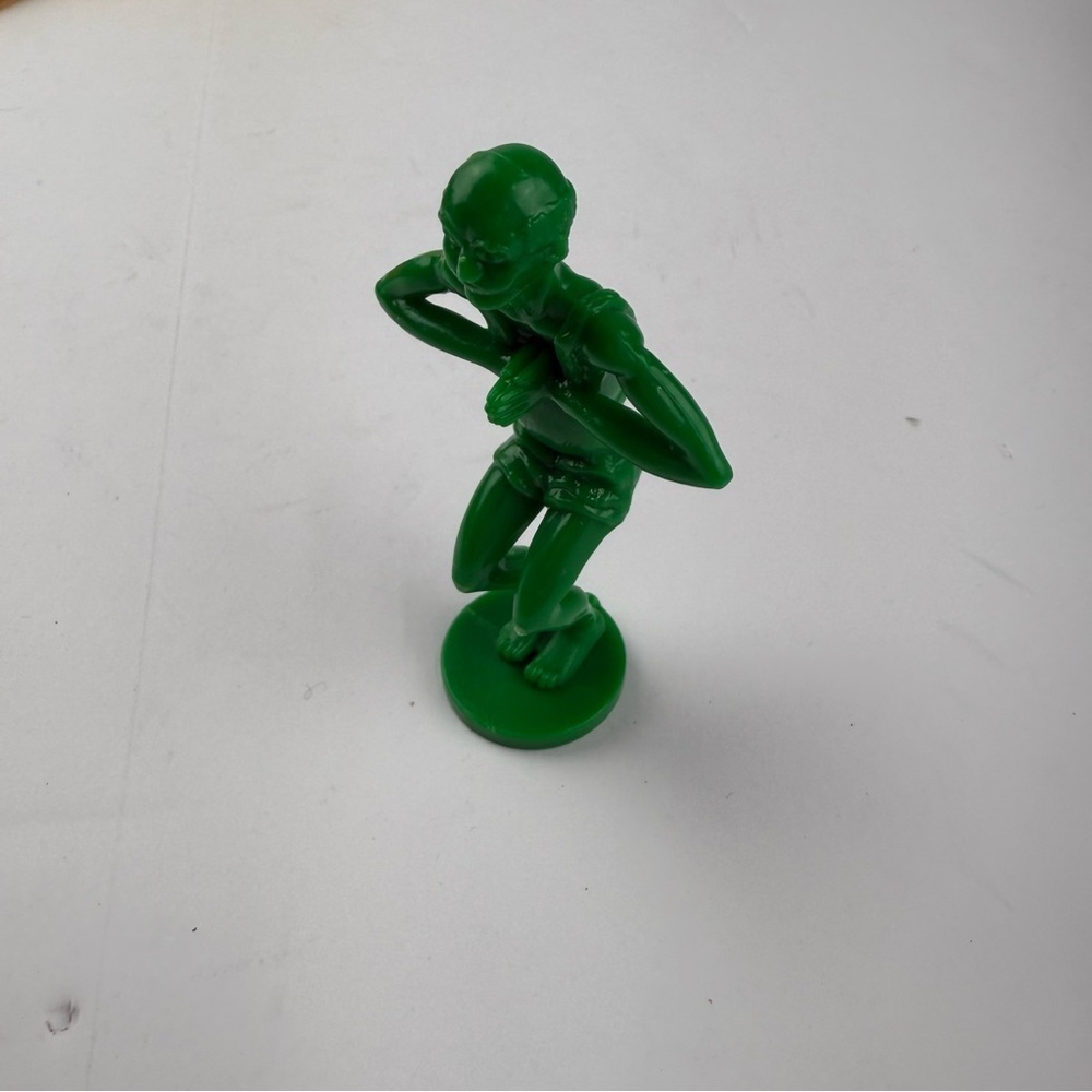 Mouse Trap 1994 Milton Bradley Diver ONLY Replacement Piece Green